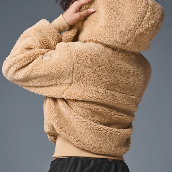 Alo Yoga Sherpa Foxy Hooded Jacket Small - Picture 3 of 8